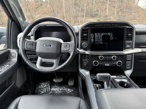 Used 2023 Ford F150 Lariat w/ Trailer Tow Package image 22