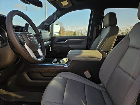 New 2026 GMC Sierra 2500 SLT w/ Texas SLT Premium Package image 10
