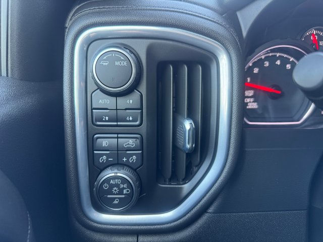 Used 2021 Chevrolet Silverado 1500 LTZ AWD/4WD image 17