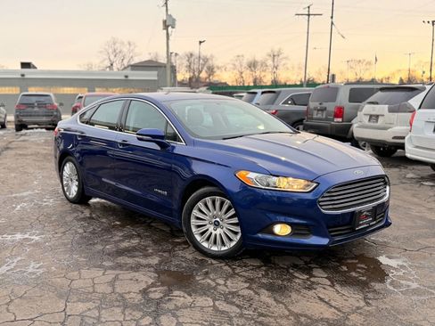 Used 2015 Ford Fusion SE w/ Equipment Group 502A image 3