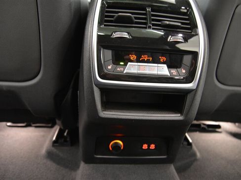 Used 2024 BMW X7 xDrive40i w/ M Sport Package image 27