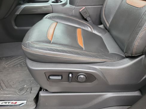 Used 2021 GMC Sierra 1500 AT4 w/ AT4 Premium Package image 5