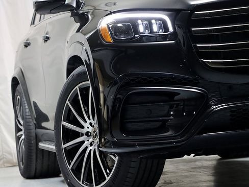 New 2026 Mercedes-Benz GLS 580 4MATIC image 4