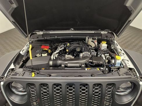Used 2023 Jeep Gladiator Mojave w/ LED Lighting Group AWD/4WD image 32
