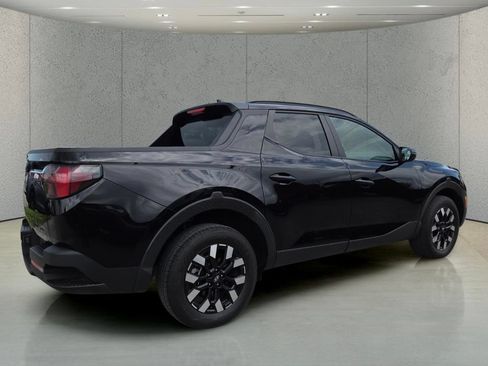 Used 2025 Hyundai Santa Cruz SEL FWD image 3