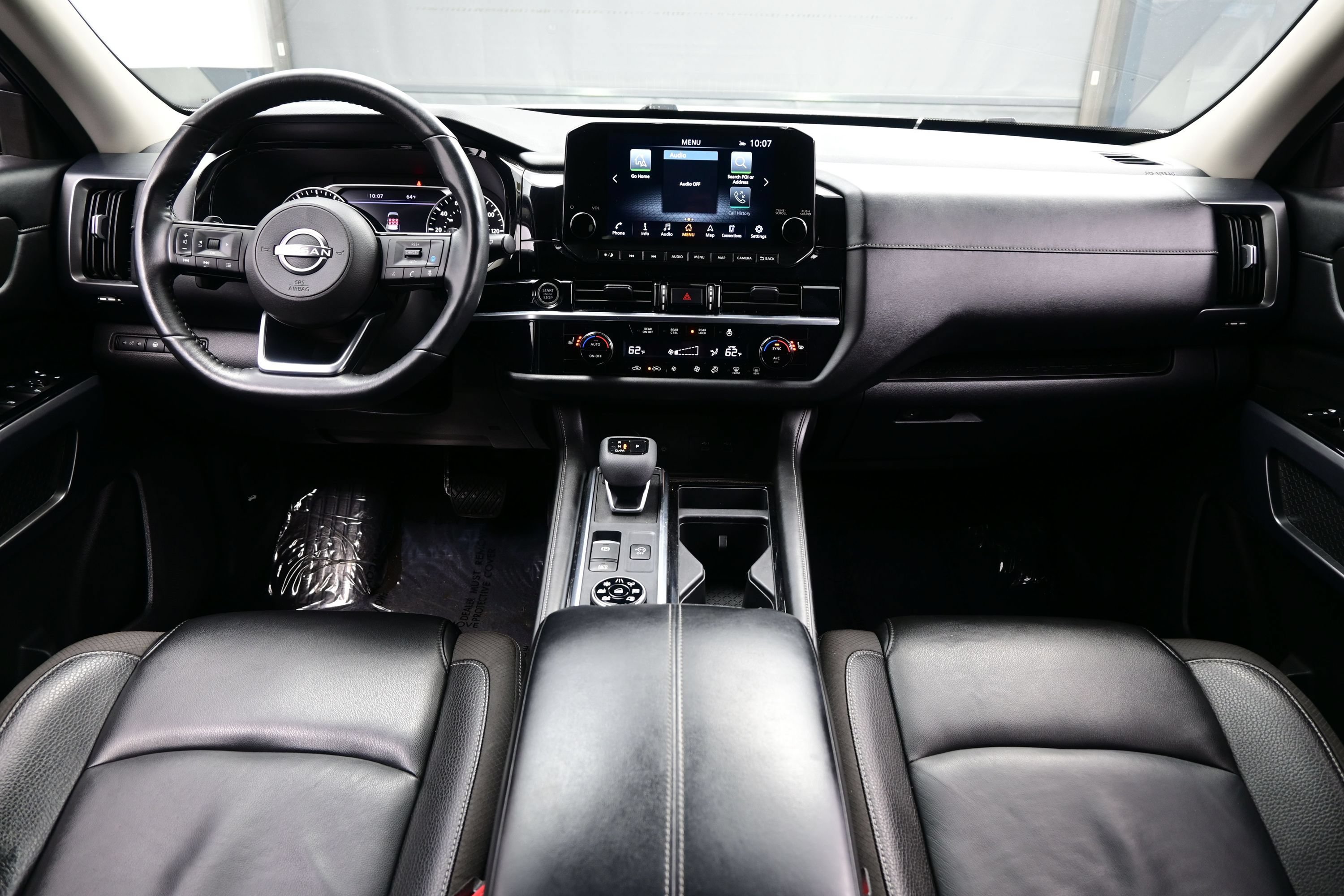 Used 2023 Nissan Pathfinder SL AWD/4WD image 18