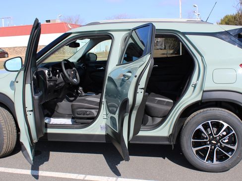 New 2026 Chevrolet TrailBlazer LT w/ Convenience Package image 6