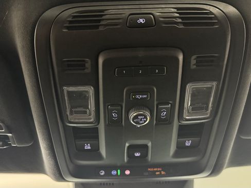 Used 2023 Cadillac Escalade V AWD/4WD image 30