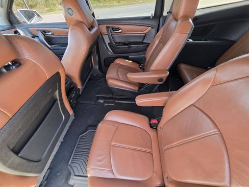 Used 2015 Chevrolet Traverse LT FWD image 5