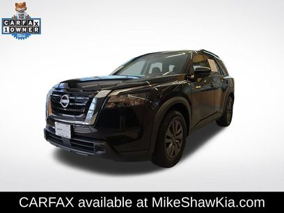 Used 2024 Nissan Pathfinder SV