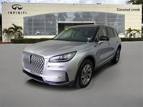 Used 2024 Lincoln Corsair FWD image 2