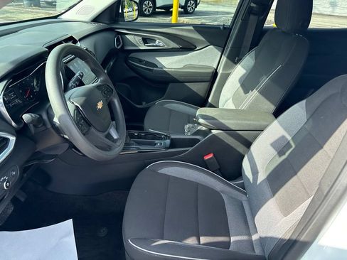 Certified 2023 Chevrolet TrailBlazer LT w/ Convenience Package AWD/4WD image 9