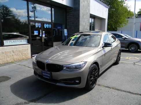 Used 2018 BMW 330i Gran Turismo xDrive AWD/4WD image 4
