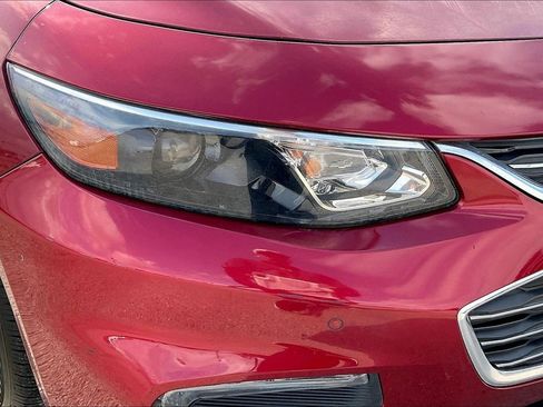 Used 2017 Chevrolet Malibu LT w/ Driver Confidence Package image 33