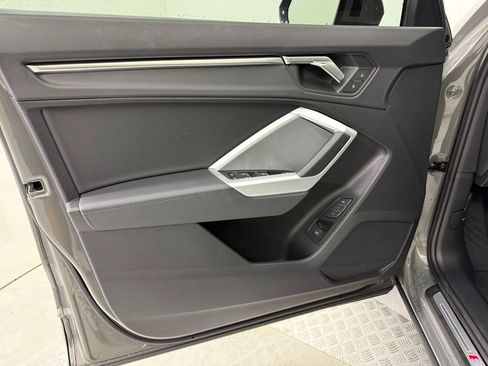 Used 2025 Audi Q3 2.0T Premium w/ Convenience Package image 25