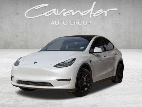 Used 2023 Tesla Model Y Long Range image 1