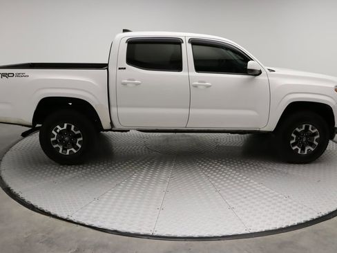 Certified 2018 Toyota Tacoma SR image 7