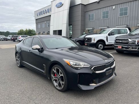 Used 2018 Kia Stinger GT2 AWD/4WD image 35