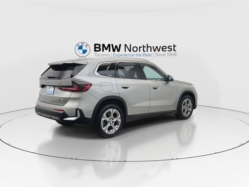 Used 2023 BMW X1 xDrive28i w/ Premium Package AWD/4WD image 3