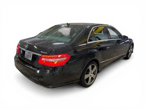 Used 2010 Mercedes-Benz E 350 4MATIC Sedan image 5