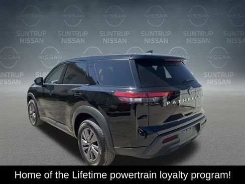 Used 2025 Nissan Pathfinder S image 3