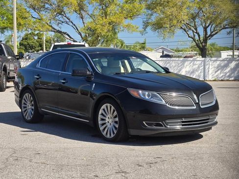 Used 2013 Lincoln MKS image 3