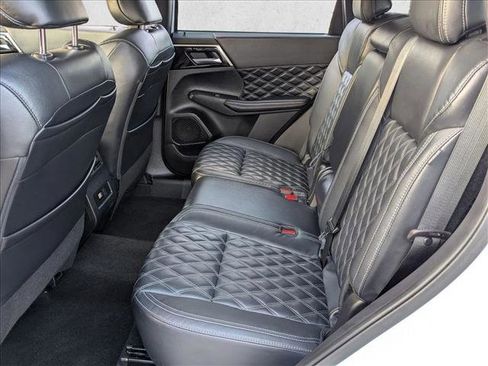 Used 2022 Mitsubishi Outlander SEL image 19