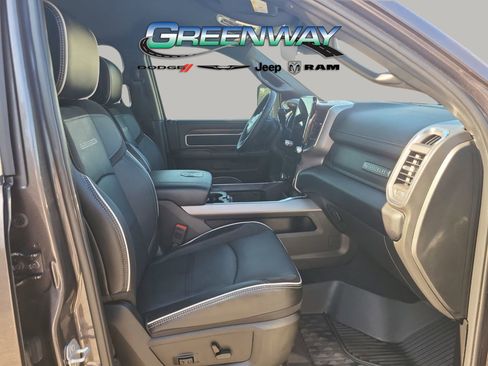 Used 2025 RAM 2500 Laramie image 10