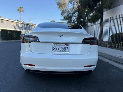Used 2021 Tesla Model 3 Standard Range Plus RWD image 11