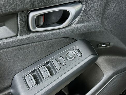 Used 2023 Honda Civic LX image 15