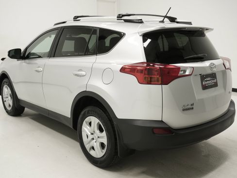 Used 2015 Toyota RAV4 LE image 6