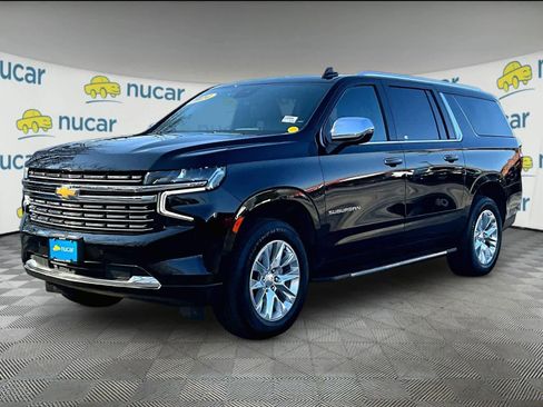 Used 2024 Chevrolet Suburban Premier image 3