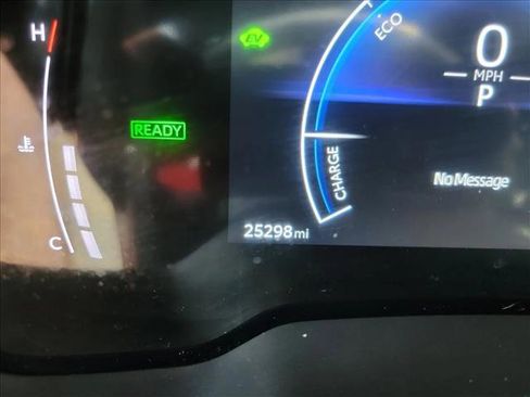 Used 2024 Toyota Corolla Cross XSE image 18