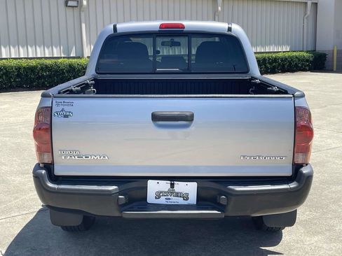 Used 2014 Toyota Tacoma PreRunner w/ Convenience Package RWD image 4