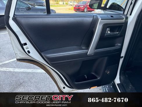 Used 2018 Toyota 4Runner SR5 image 21