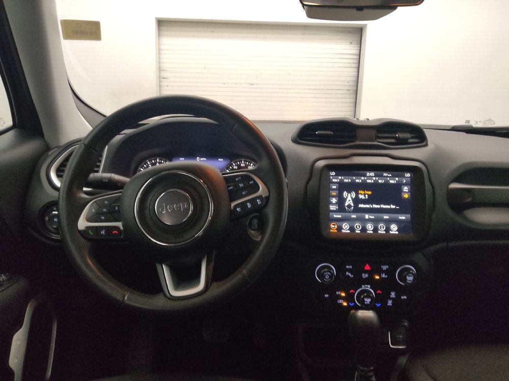 Used 2020 Jeep Renegade Latitude w/ UConnect 8.4 Nav Group FWD image 22