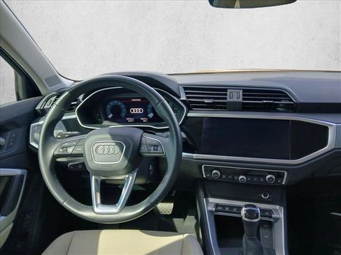 Used 2022 Audi Q3 2.0T Premium AWD/4WD image 17