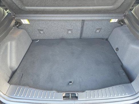 Used 2018 Ford Focus ST FWD image 6