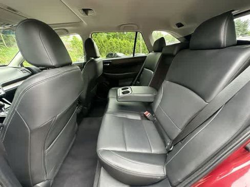 Used 2016 Subaru Outback 3.6R Limited AWD/4WD image 18