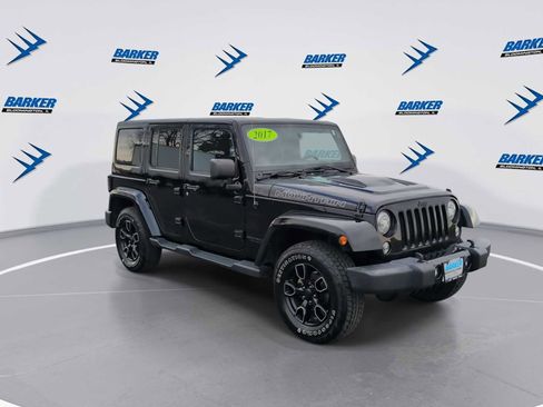 Used 2017 Jeep Wrangler Unlimited Sahara image 2