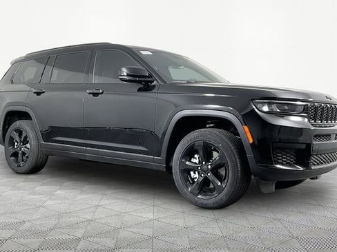 New 2025 Jeep Grand Cherokee L Altitude AWD/4WD image 2