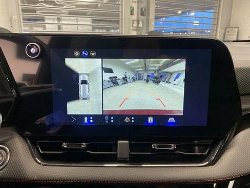 New 2026 Chevrolet Equinox RS w/ Convenience Package III AWD/4WD image 21