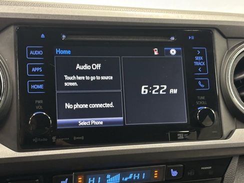 Used 2017 Toyota Tacoma TRD Off-Road w/ Premium & Technology Package image 22