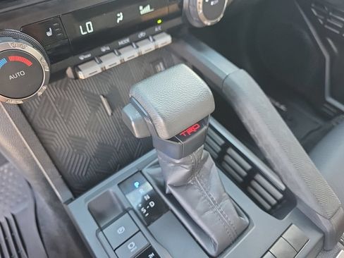 Certified 2025 Toyota Tacoma TRD Off-Road AWD/4WD image 26
