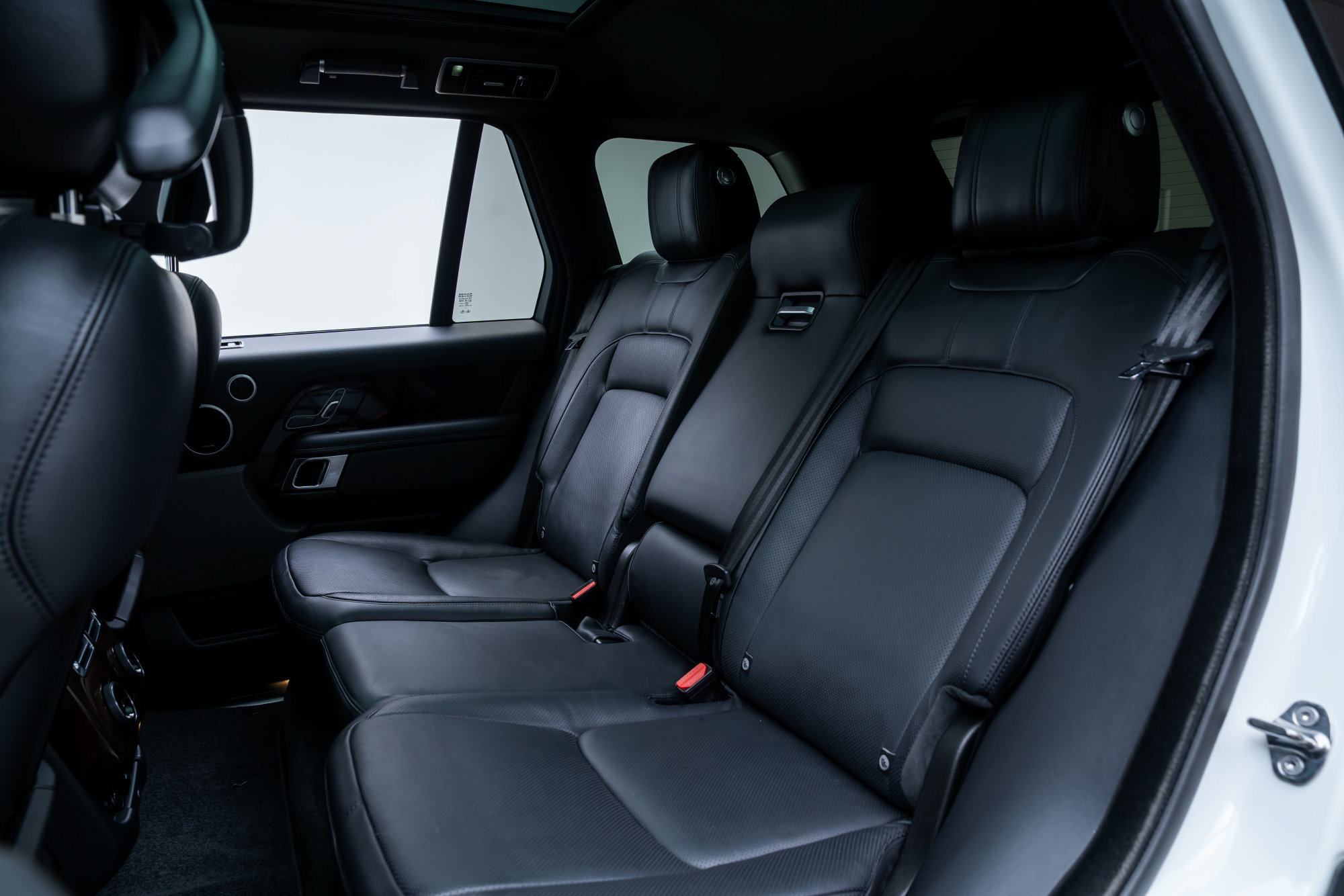 Used 2018 Land Rover Range Rover HSE AWD/4WD image 22