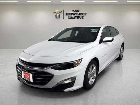 Used 2021 Chevrolet Malibu LS w/ Driver Confidence Package II FWD image 1