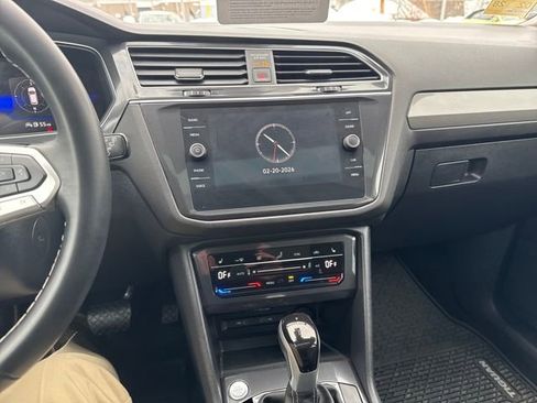 Certified 2024 Volkswagen Tiguan SE image 23