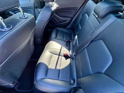 Used 2019 Mercedes-Benz GLA 250 4MATIC image 13