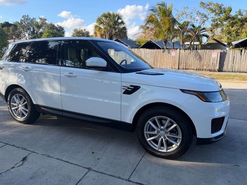 Used 2018 Land Rover Range Rover Sport SE image 8