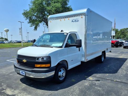 New 2025 Chevrolet Express 3500 w/ Power Convenience Package image 3